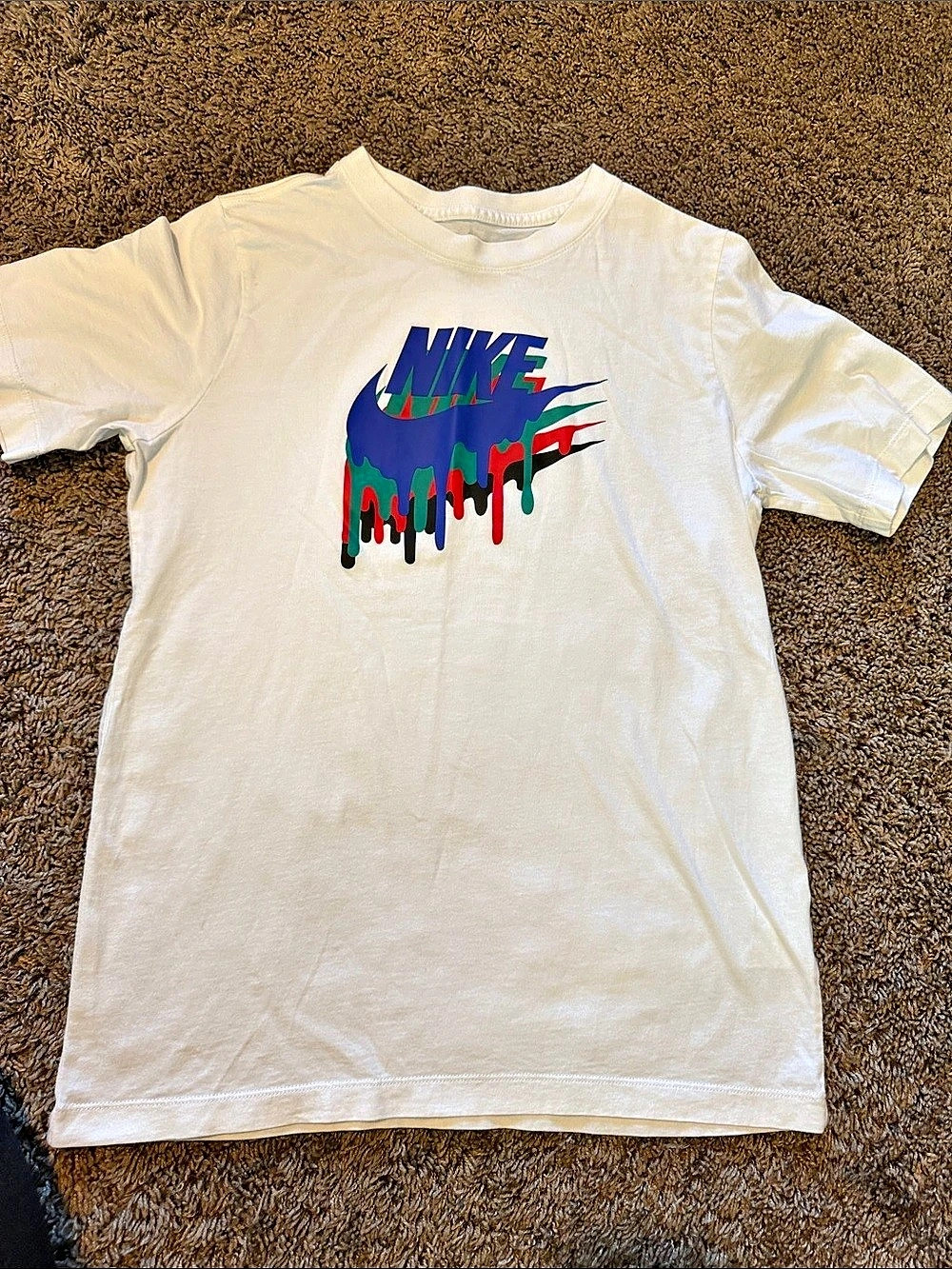 Nike Paint Drip Swoosh Graphic Tee in White Kids XL